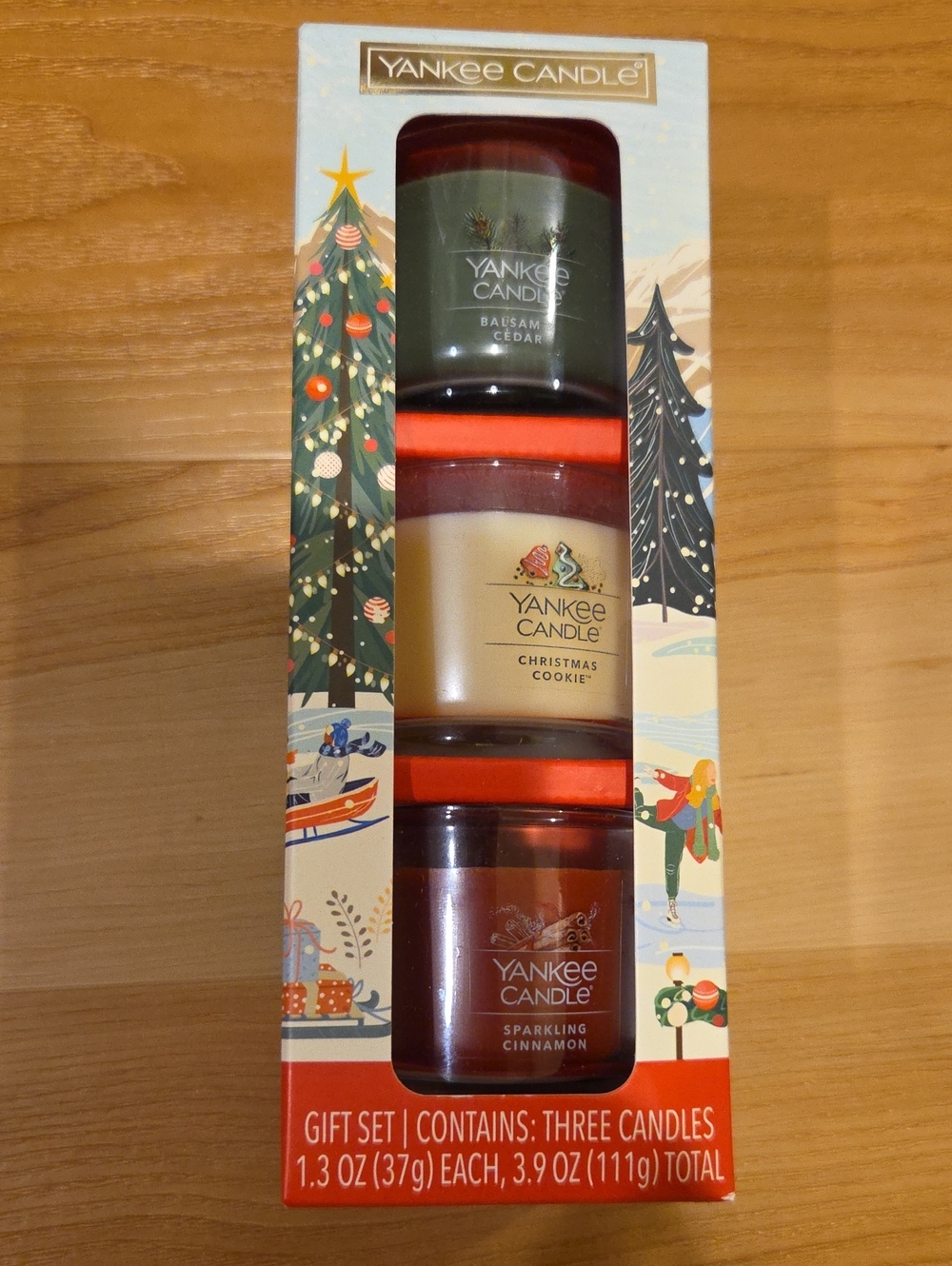 Yankee Candle Holiday 3-Pack Votive Gift Set - Green, Cream, Red
